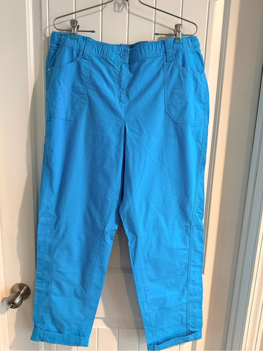 Women’s Chicos Sz 2 Lightweight Casual Pants in Bright Blue elastic waist Capris